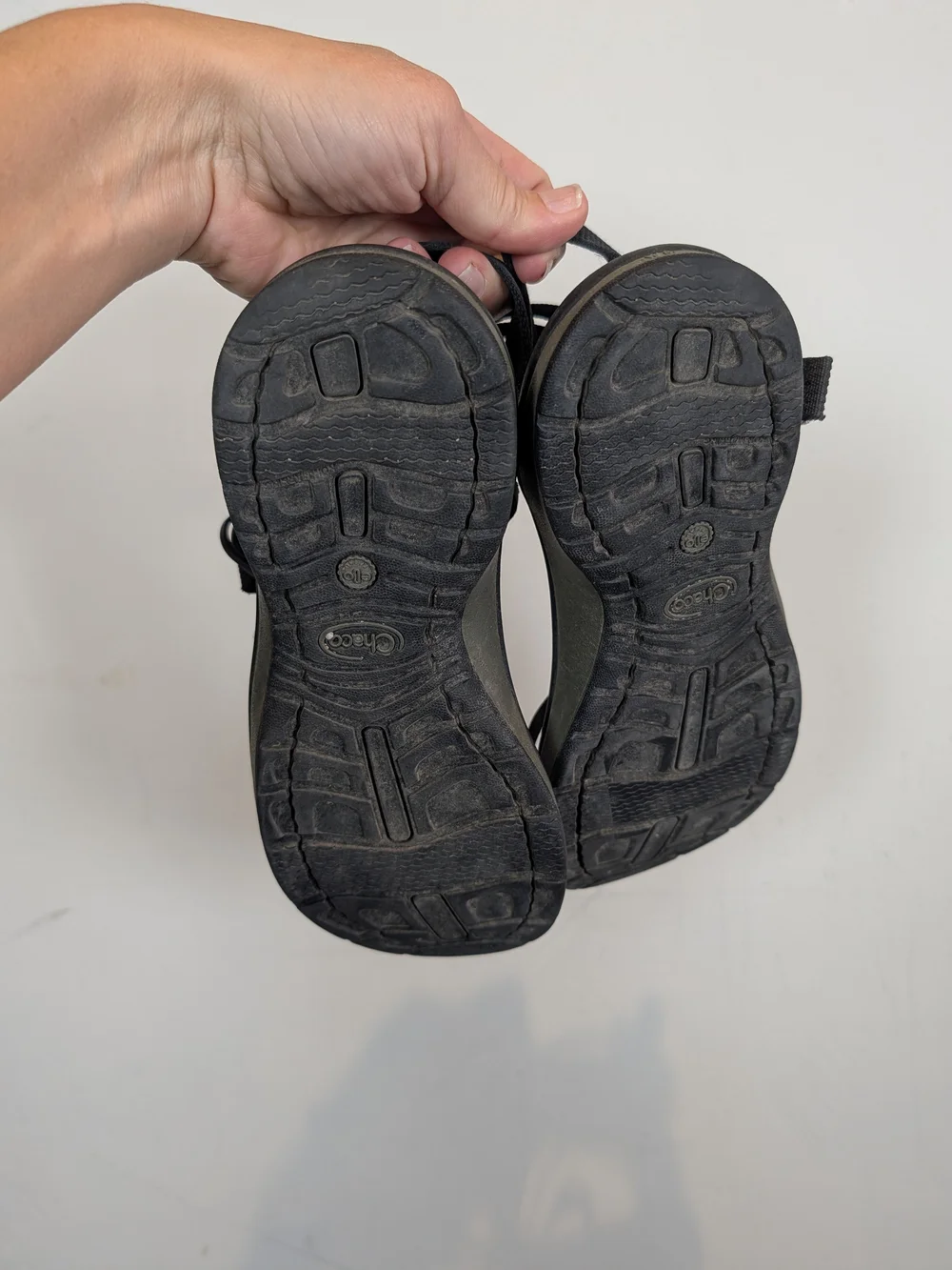 Chaco Black Strappy Outdoor Sandal, Size 8